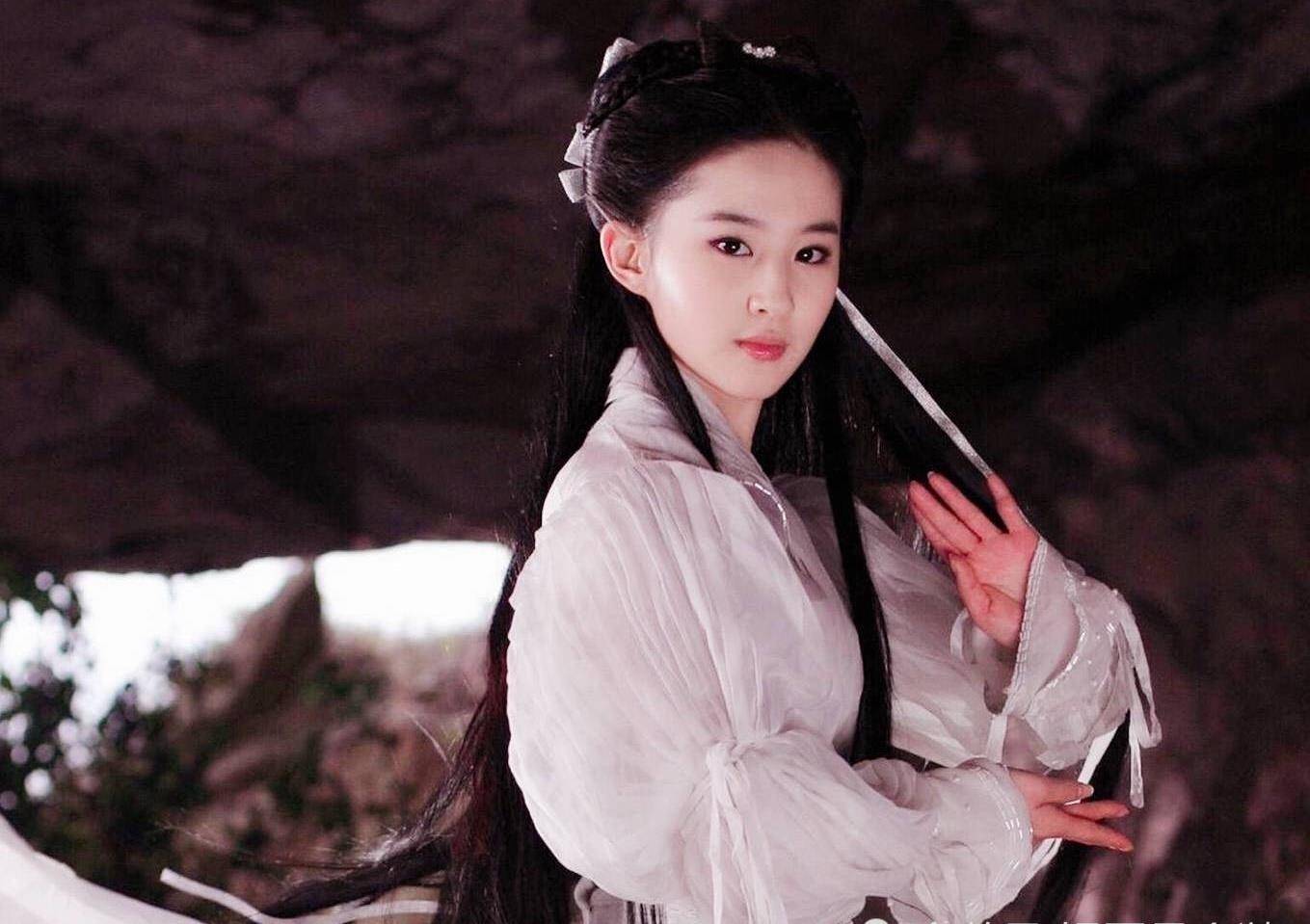 刘亦菲原声台词大获好评,终于不再满屏都是"季冠霖"_南烟斋笔录