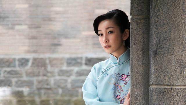 被李湘抢走对象,嫁二婚老公后和继子关系处成这样_秦海璐_王新军_儿子