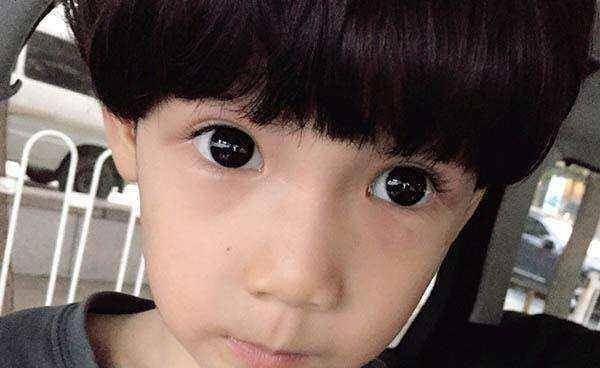 曝《欢乐颂2》小包总现实生活真面目:未领结婚证,先生两儿子_杨烁_王