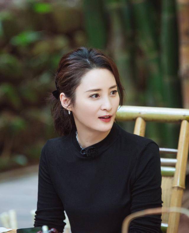 蒋勤勤情商低发言让人难堪,刘涛都圆不回,成《妻子5》老鼠屎?