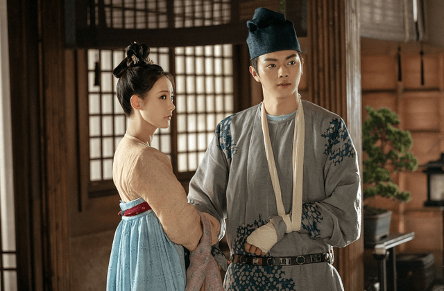 许凯实惨,与李一桐合作的新剧扑了,另一部新剧又因任豪没法播出_作品