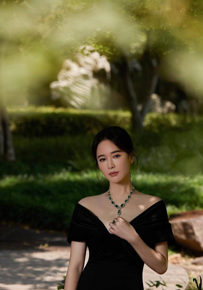 左小青终于准备好大秀身材了!