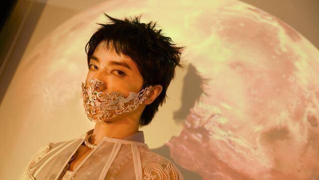 华晨宇上热搜引发的一些思考:到底什么是值得宣扬的?_内容_酒吧_影响