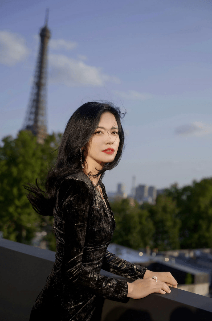 代言人姚晨现身高级珠宝晚宴 深v修身礼裙气质满满_活动_在线_照片