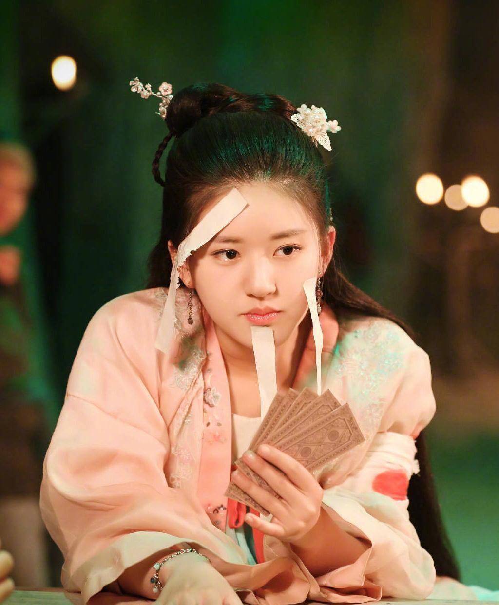 陈芊芊见面会延期?赵露思丁禹兮还有合体机会吗?_王晶_观众_韩烁