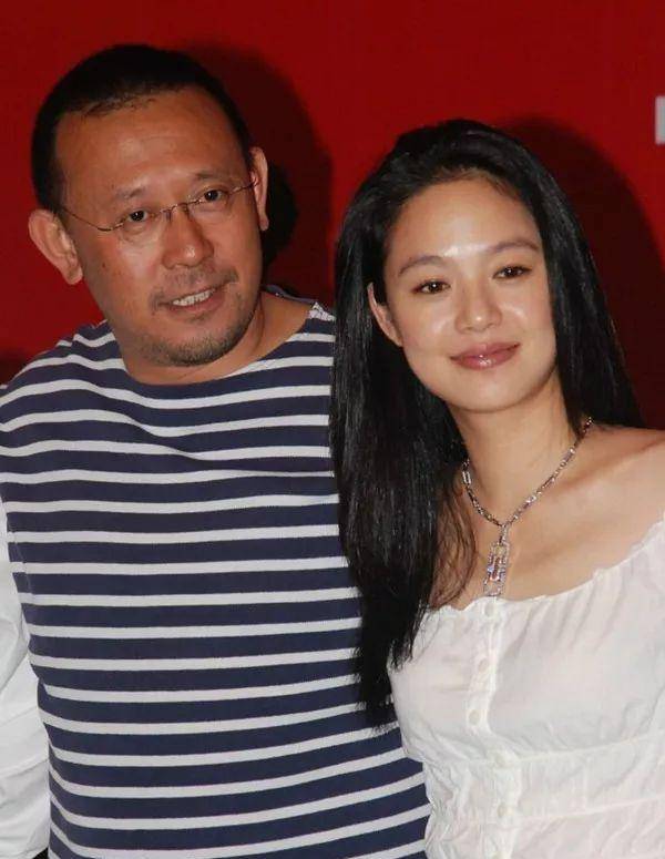 高傲的姜文,放弃刘晓庆和宁静,为什么被周韵"拿"得死死的_桑德琳_男人