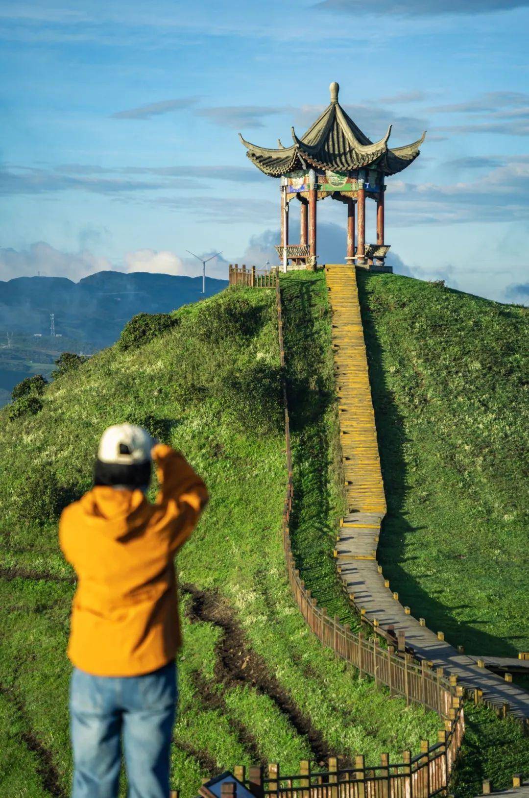图片来自马蜂窝用户@路路飞的旅行日记乌蒙大草原的玩法也非常多样,你