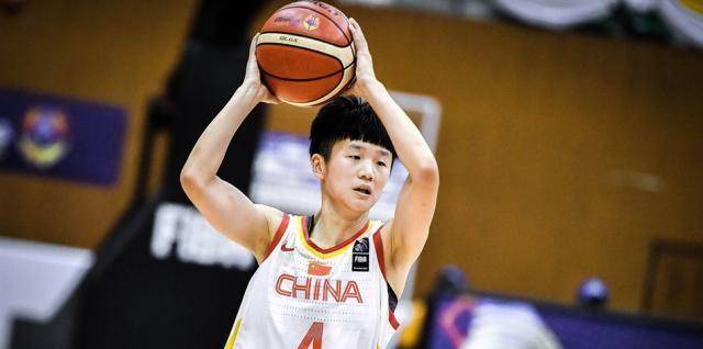 在这场比赛中,陈明伶拿下13分13篮板球3次助攻,李缘贡献23分6次助攻