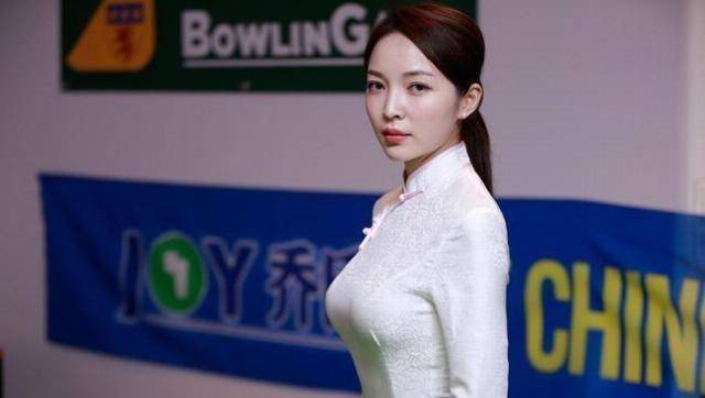 中式台球美女裁判王钟瑶现身瑞士,"台球女神"惊艳全场_潘晓婷_比赛