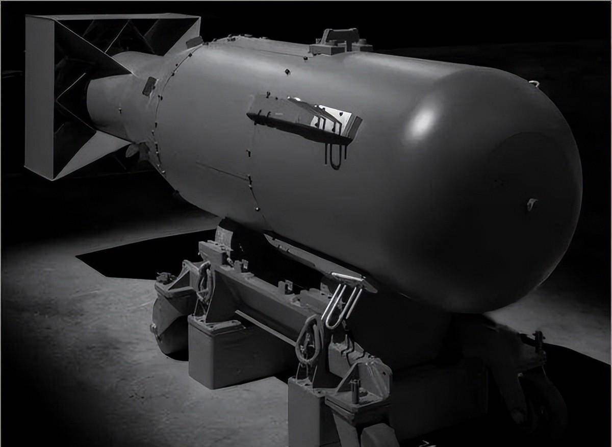 而且要知道,当年美国在日本所投下的两颗原子弹,其中投向长崎的那颗"