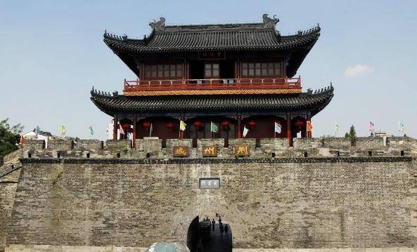 “城墙”新中国成立之后，为何要拆掉城市古老的城墙，因为这三个原因