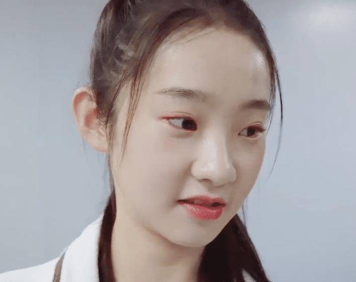 有一种"奶油肌"叫张艺凡,镜头拉近的那一刻,我承认我心动了_皮肤_气质