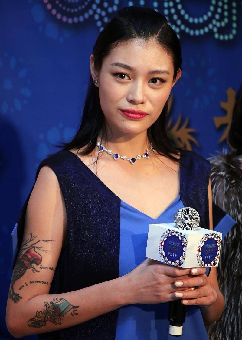 汪峰的第一任妻子名字叫齐丹,是四川电视台的主持人_葛荟婕_章子怡