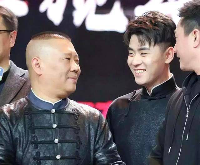 张云雷凌晨发文道歉,郭德纲:人忌全盛,你都红这样了就得打点滴_汶川