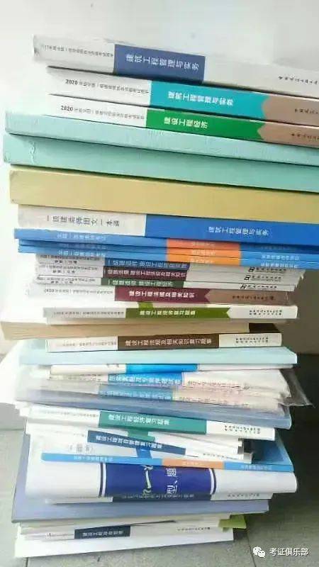 多考一个有用的证，少说一句求人的话：47岁大姐考6个证