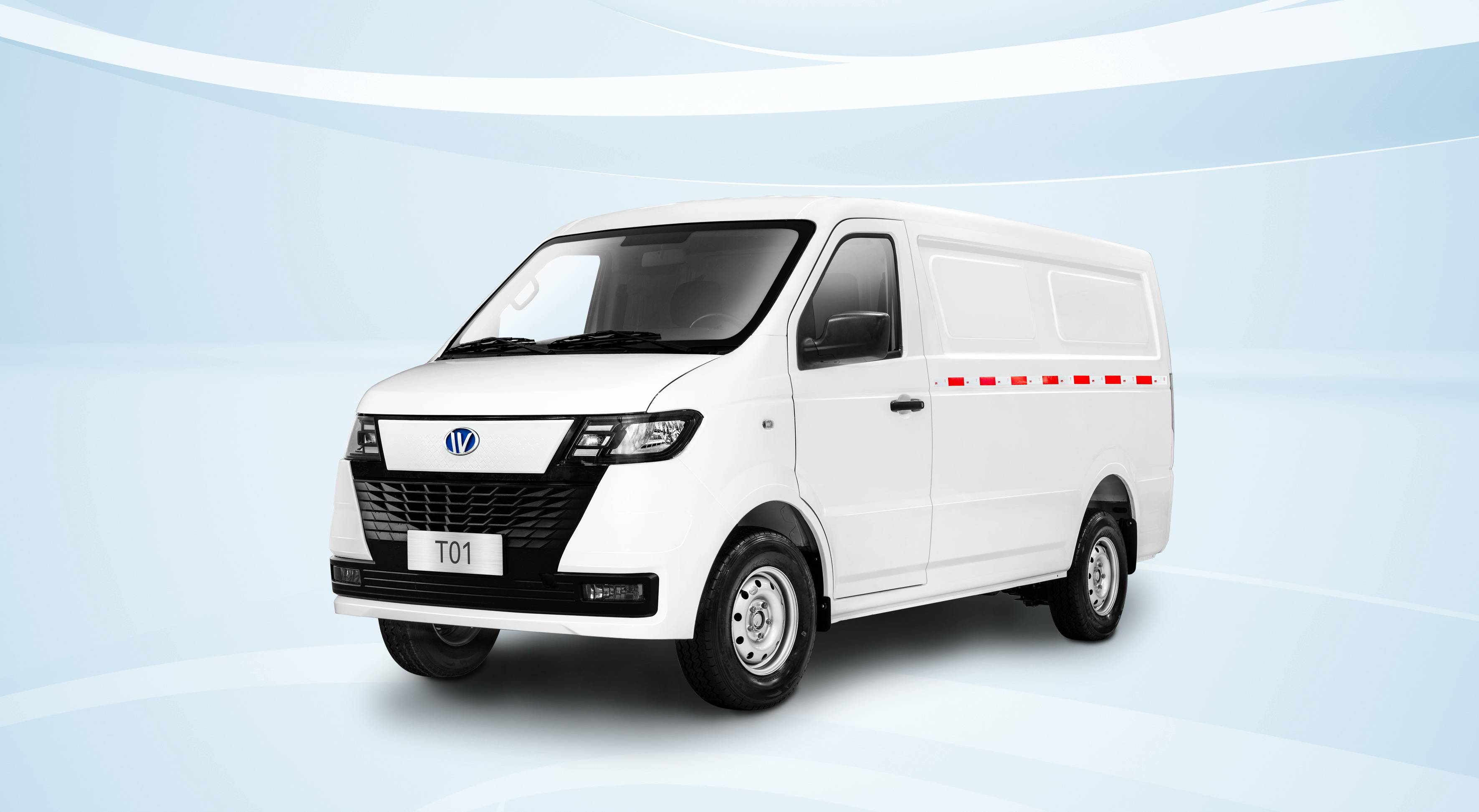 万象物流车深入洞察城配市场需求,于2022年9月上市销售万象t01,载货