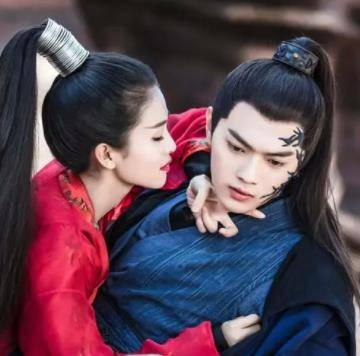 白鹿与许凯被传分手后,又被曝出了新绯闻男友王一哲