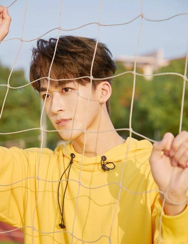 何洛洛_夏之光_网友