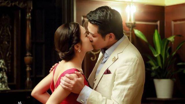 赵丽颖吻戏大盘点,当红校草级男星_张翰_剧中_传奇