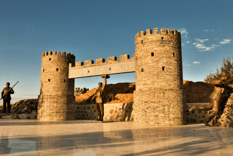 野狐岭要塞旅游区:融军事历史和旅游观光于一体的综合性旅游景区_游客