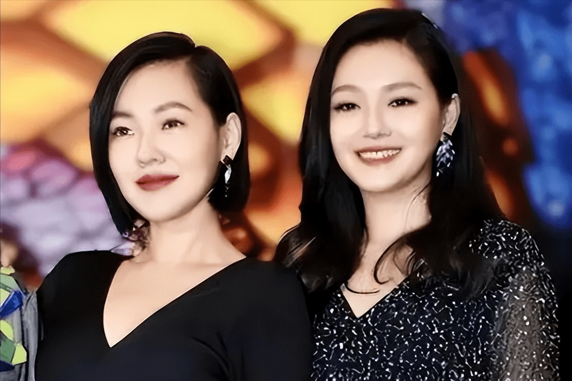 至于大小s姐妹,更是马尾巴串豆腐提不起来,一个比一个差.