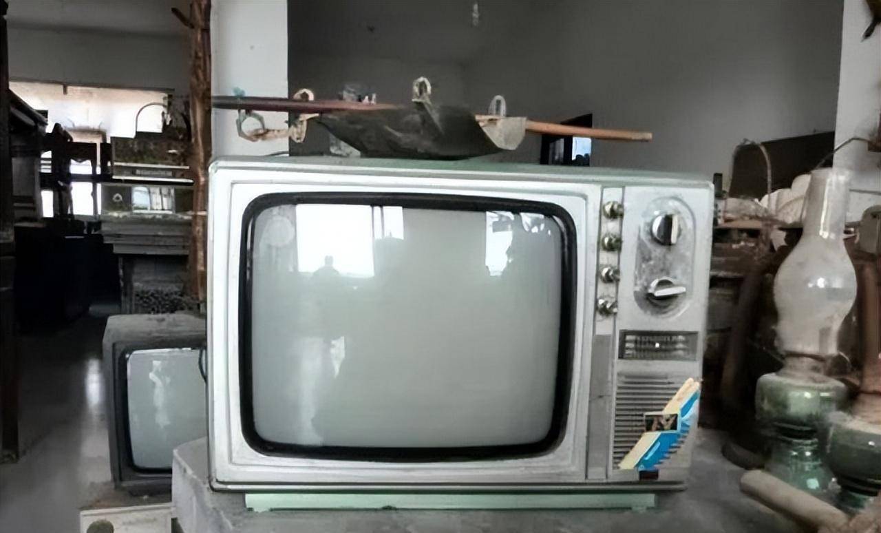 强词夺理郭台铭:富士康是给国人赏饭吃,还要求员工给弟弟守灵_大陆