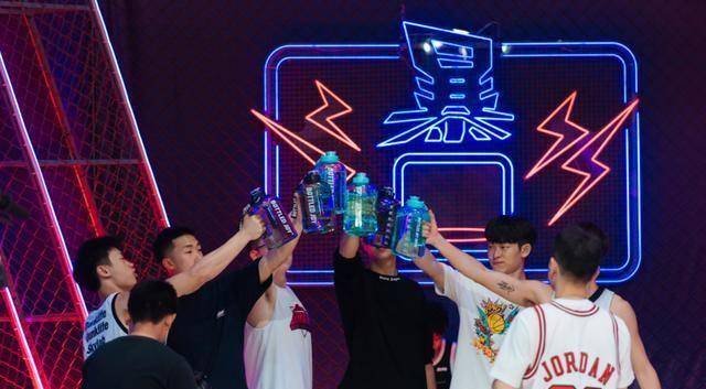 其中的参赛选手侃球君随口一提大家伙都略知一二,如朱焱淼,李和旭,许