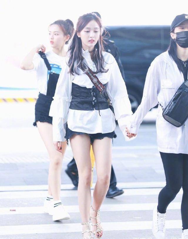 《创造101》四大富婆曝光:陈意涵手环好几万,吴宣仪袜子上千!