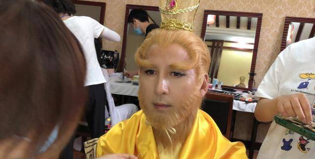 播出21年,曹荣重披斗战胜佛战袍,将筹拍系列电影_孙悟空_六小龄童