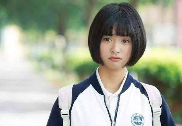 小说中谢辞经常爱逗许呦,故意欺负她,但是许呦总是一副天生好脾气的