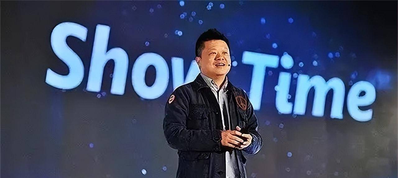 马东的老婆这么好看,当年央视辞职做全职太太,如今2人恩爱依旧_彭小盛