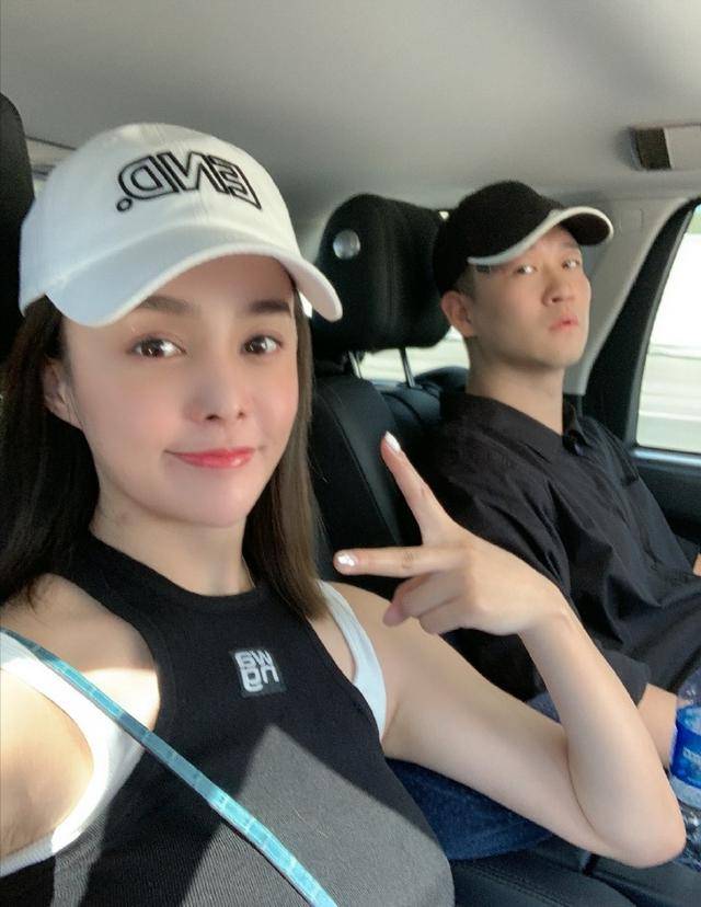 曹云金公开新恋情,回应强拽女生上车风波,女友发文怒怼偷拍者_郭德纲