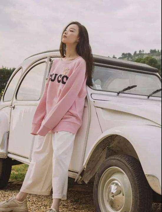 看欧阳娜娜,倪妮你就懂了,真潮_衣服_粉色_女生