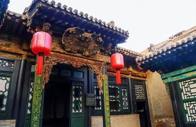 2019年乔家大院摘牌：一夜之间，1050平店面被腾退，服务员大换血