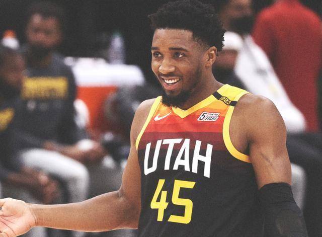 爵士vs快船:进攻与防守的互相博弈_米切尔_比赛_伦纳德