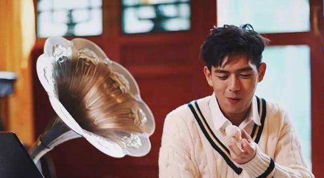 李现为你呈上一碗热干面,隔空告白家乡,为这波操作点赞_美食_特色