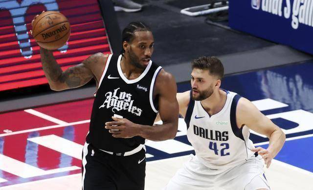 詹姆斯正在经历伦纳德的窘境,真是变化无常_比赛_隆多_独行侠