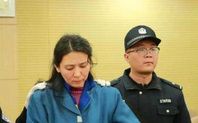 孙小果死刑前泪奔,老母亲含泪忏悔_汪某_昆明_黑社会