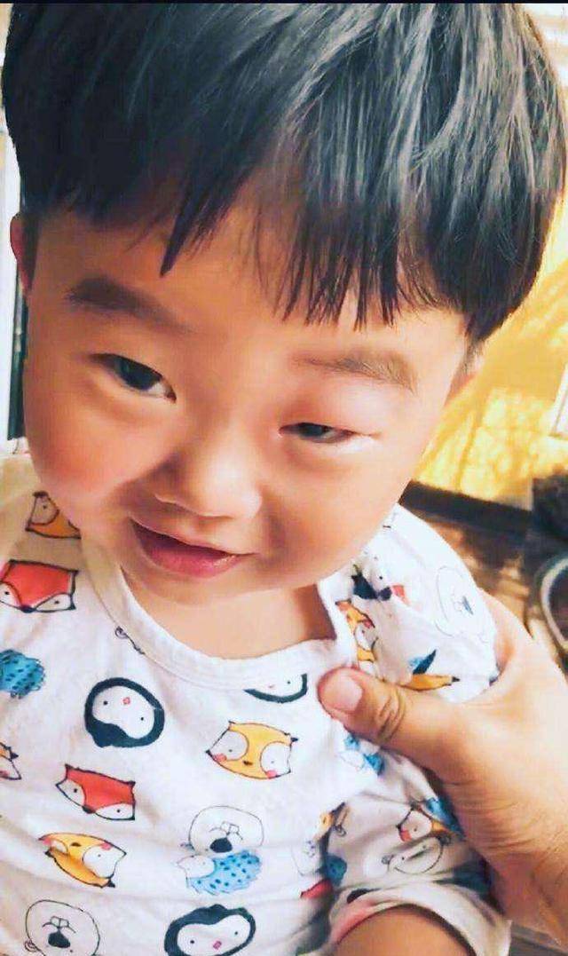 马天宇又晒外甥"丑照",网友调侃:蚊子咋不咬他大舅呢_舅舅_三国_机密