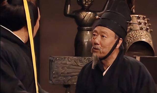 百里奚的前半生可以说是穷困潦倒,一事无成,直到晚年自己的一身才能才