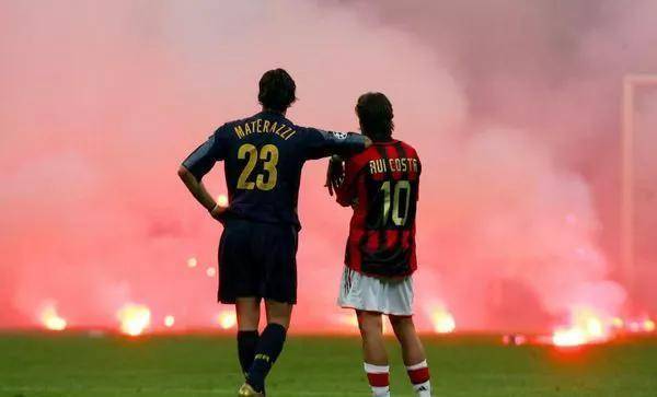 足坛十大经典名场面,那些永载史册的瞬间!_比赛_世界_梅西伯纳乌