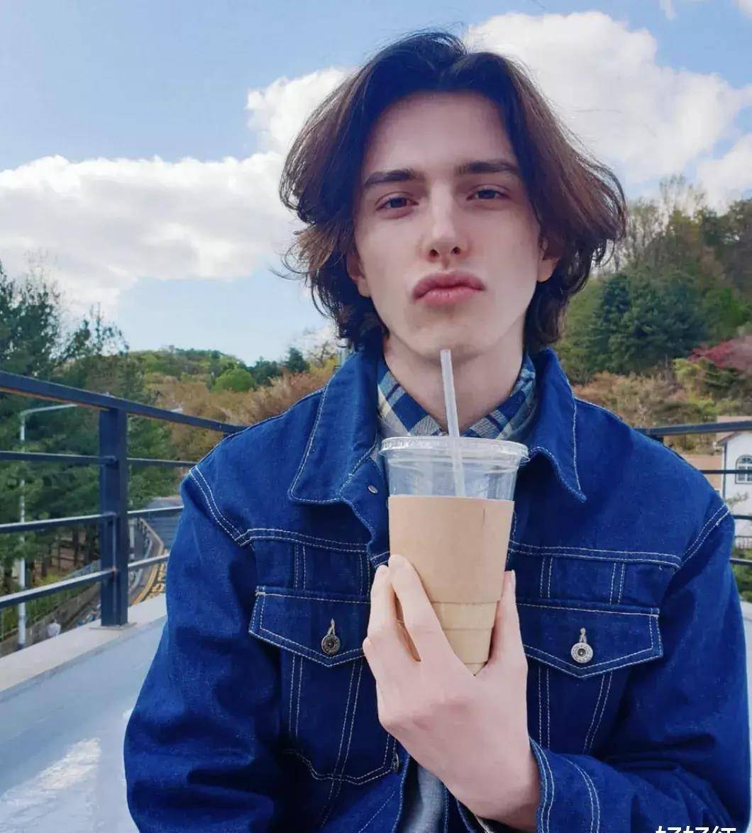 eric warner,94年生的美籍小哥哥.