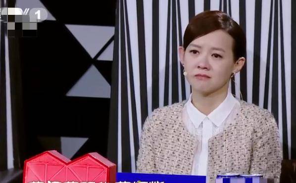 令人意外的是,曾宝仪跟男友相恋20年不结婚,也没有生小孩,被拍到的