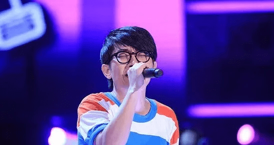 早非素人的关喆参赛当年震惊全场,加入杨坤组最后遗憾惜败金志文