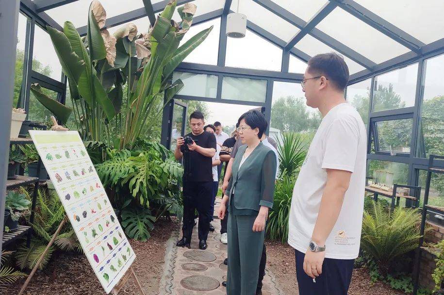 7月11日,山东省聊城市东阿县县委书记祁学兰带队来到成都市新津区农博