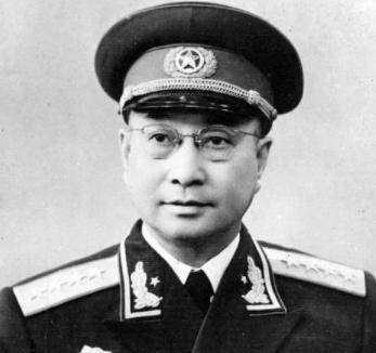淮海战役期间，中野七大纵队司令统帅大军，各队分别有多少人