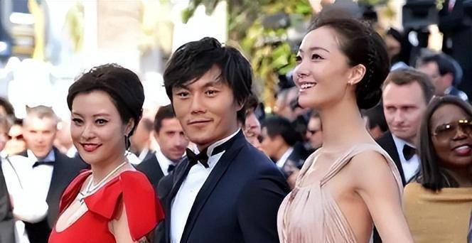 张一山热吻,怒怼章子怡出圈,如今又被爆和王传君隐婚生娃_表演_齐溪