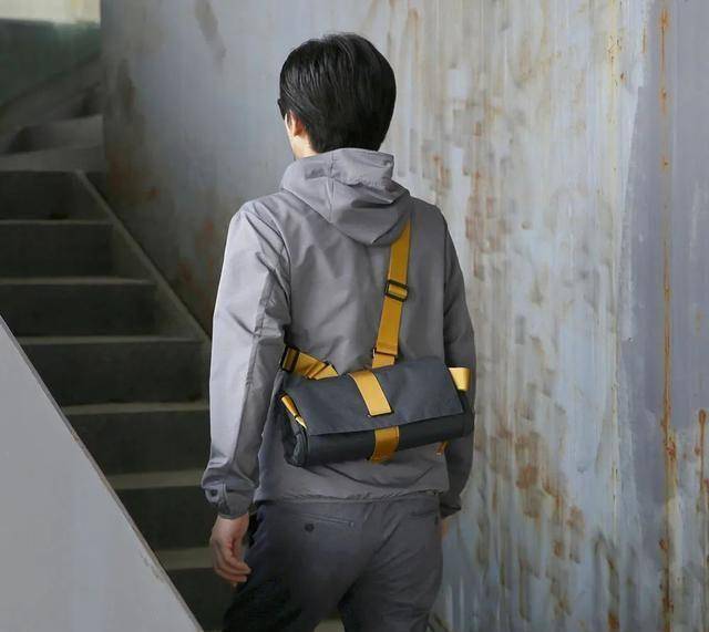 一个双肩包,能变斜挎包,单肩包,日常出行有它就行_背包_通用_男女