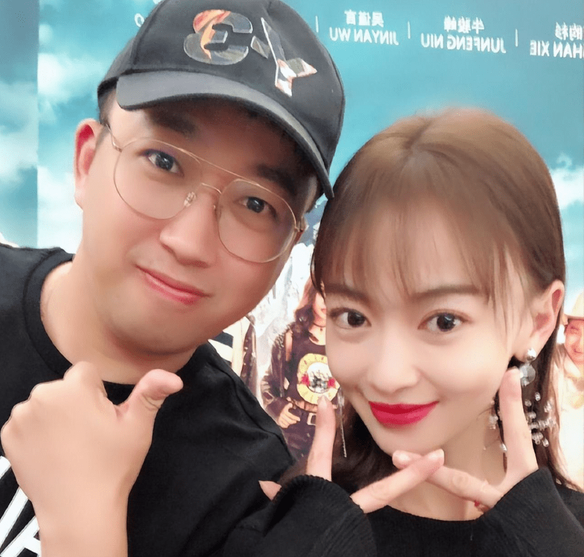 由于吴谨言的太瘦,导致五官过于集中过于,网友吐槽像吉娃娃,她本来