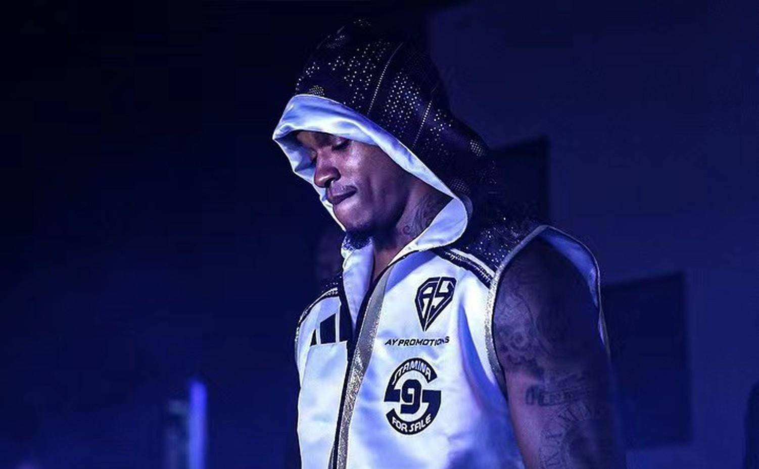 拳王比沃尔受伤了,但不会影响10月重返赛场,对手浮